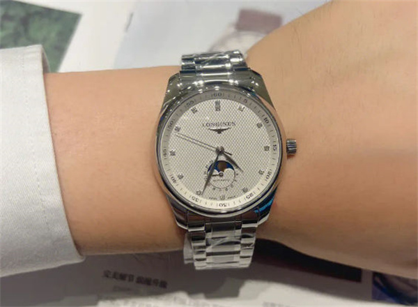 浪琴手表进灰了解决办法集锦(图) 浪琴手表进灰了解决办法集锦(图)