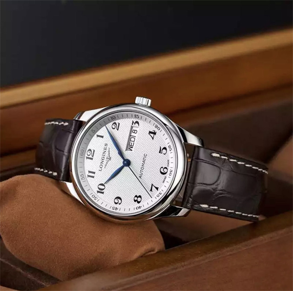 浪琴一天没带就不走了(图) 浪琴一天没带就不走了(图)