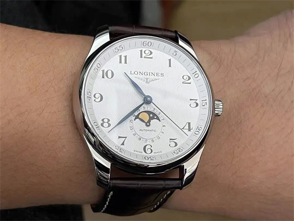 浪琴腕表外观有划痕处理办法推荐(图) 浪琴腕表外观有划痕处理办法推荐(图)